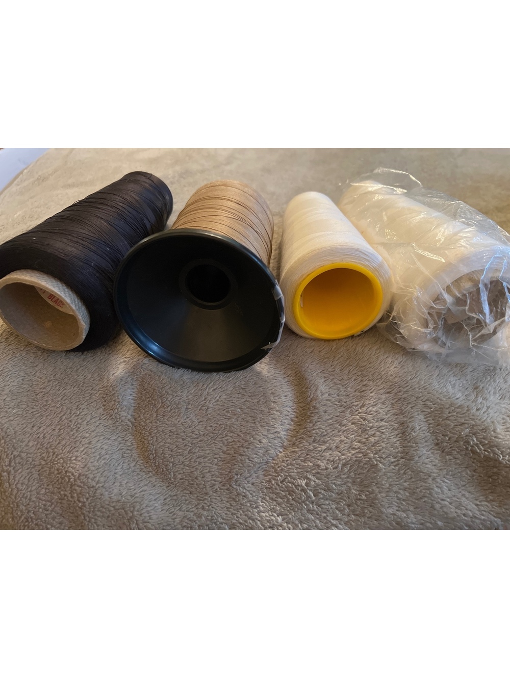 Mixed Color Sewing Thread Spools Set - Picture 7 of 9